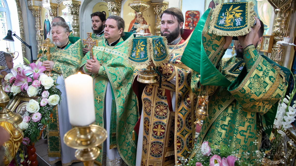 Подробнее о статье Луганск. Престольный праздник храма святого прп. Серафима Саровского
