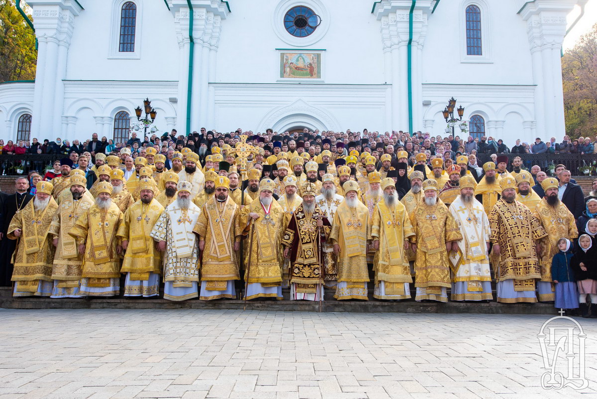 Вы сейчас просматриваете Святогорск. Архипастыри Луганщины приняли участие в торжествах по случаю 30-летия Донецкой епархии в Святогорской лавре
