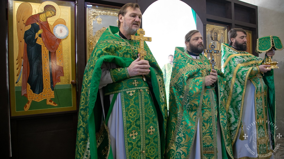 Вы сейчас просматриваете Луганск. Престольный день храма святого преподобного Сергия Радонежского