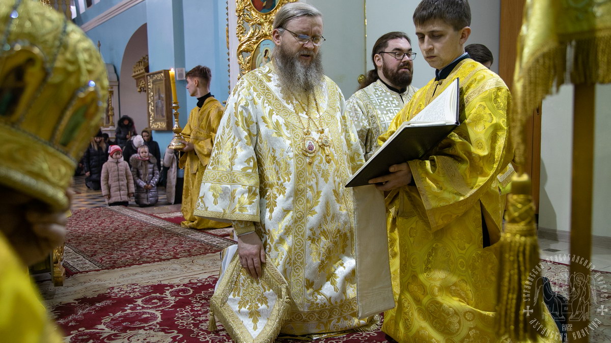 Вы сейчас просматриваете Луганск. Митрополит Пантелеимон совершил богослужение Недели о Страшном Суде