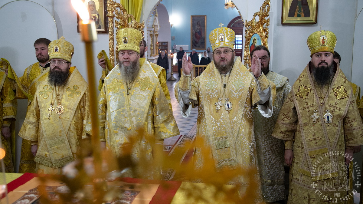 Подробнее о статье Луганск. Архипастыри Луганщины почтили память владыки митрополита Митрофана
