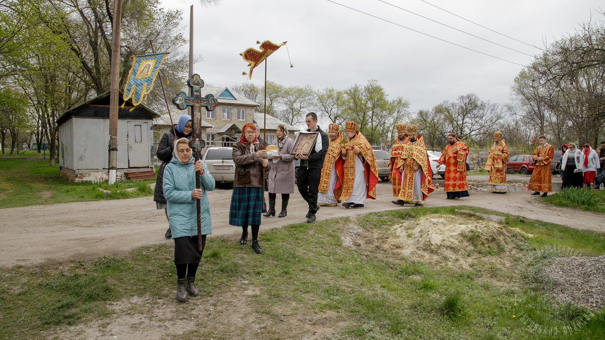 Вы сейчас просматриваете Луганск. Митрополит Пантелеимон возглавил престольный праздник храма Касперовской иконы Божией Матери
