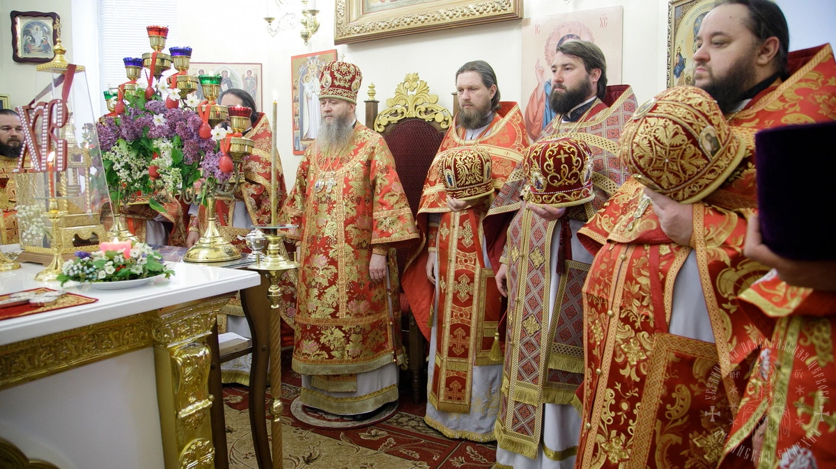 Вы сейчас просматриваете Луганск. Митрополит Пантелеимон с собором духовенства совершил празднование святой блаженной Матроне Московской