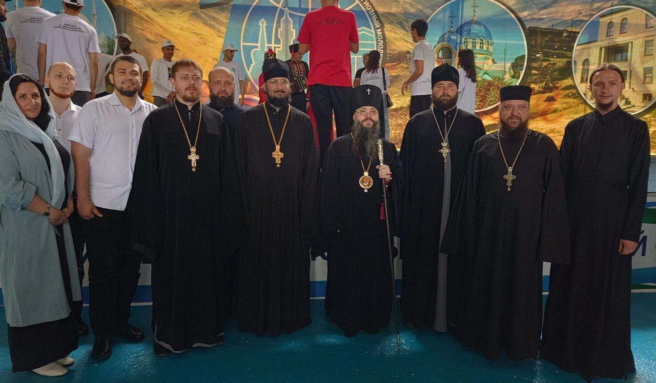 Подробнее о статье Махачкала. Клирики Луганской епархии приняли участие в межрелигиозном молодежном форуме