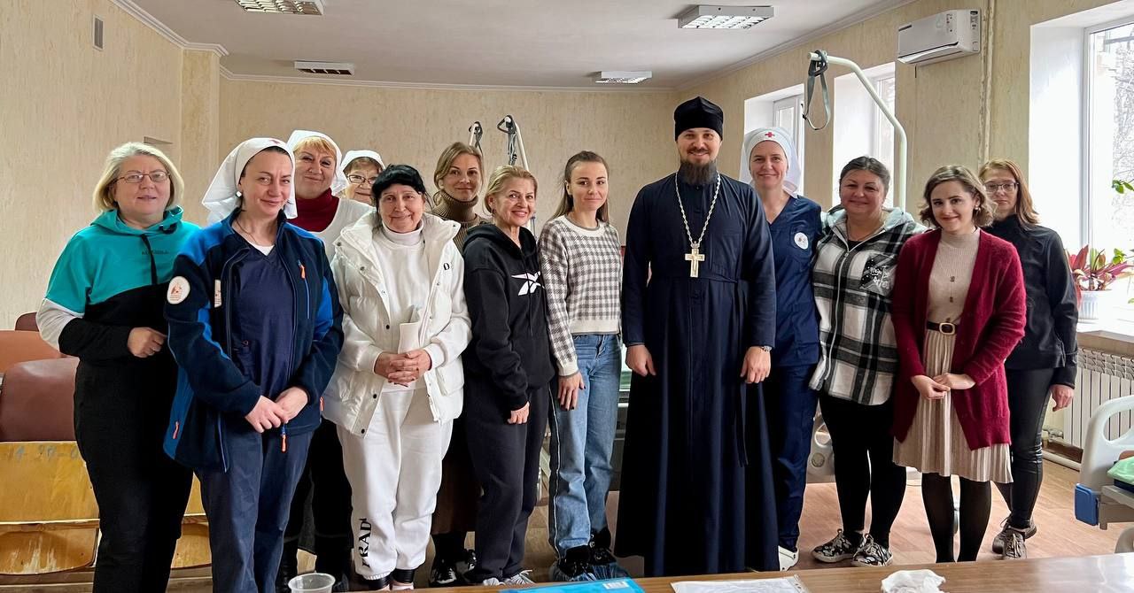 Подробнее о статье В Луганске прошли курсы подготовки Сестер милосердия