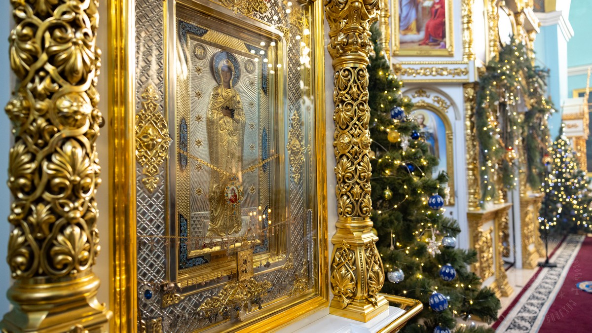 Луганск. Молебен с акафистом у Луганской иконы Божией Матери